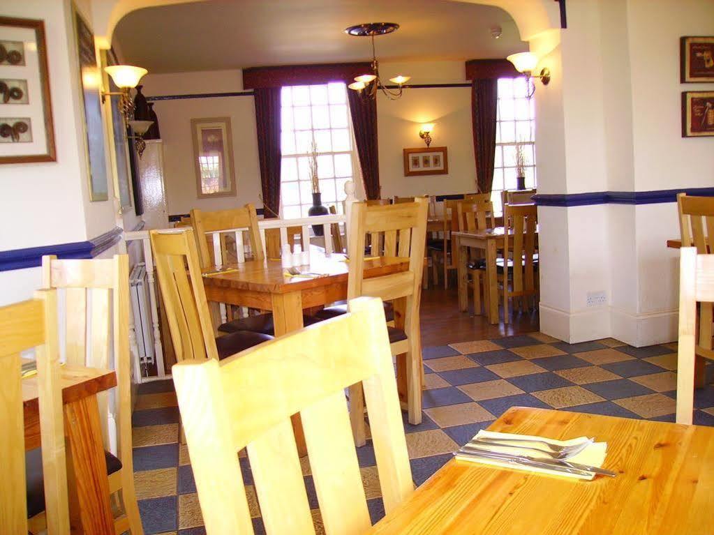 The Bell Inn Frampton on Severn Екстериор снимка